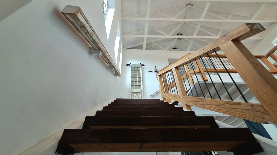 4 Bedroom Property for Sale in Seaview Eastern Cape